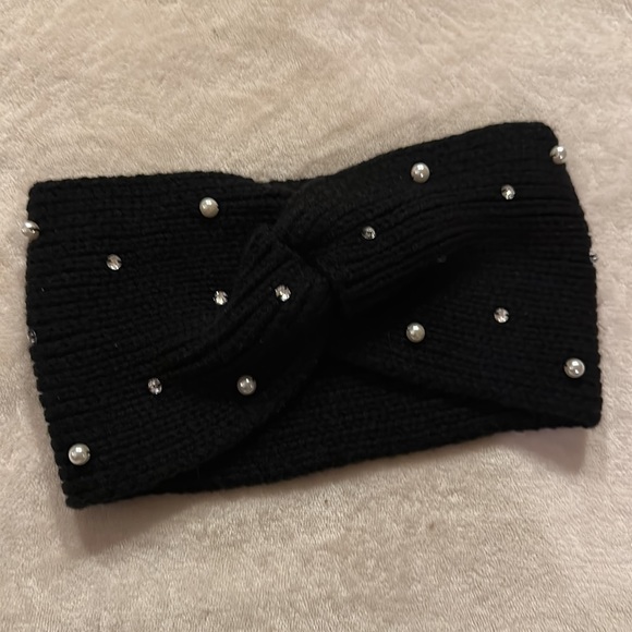 Saks Fifth Avenue black twist Pearl and rhinestone knit wide headband - Picture 2 of 10